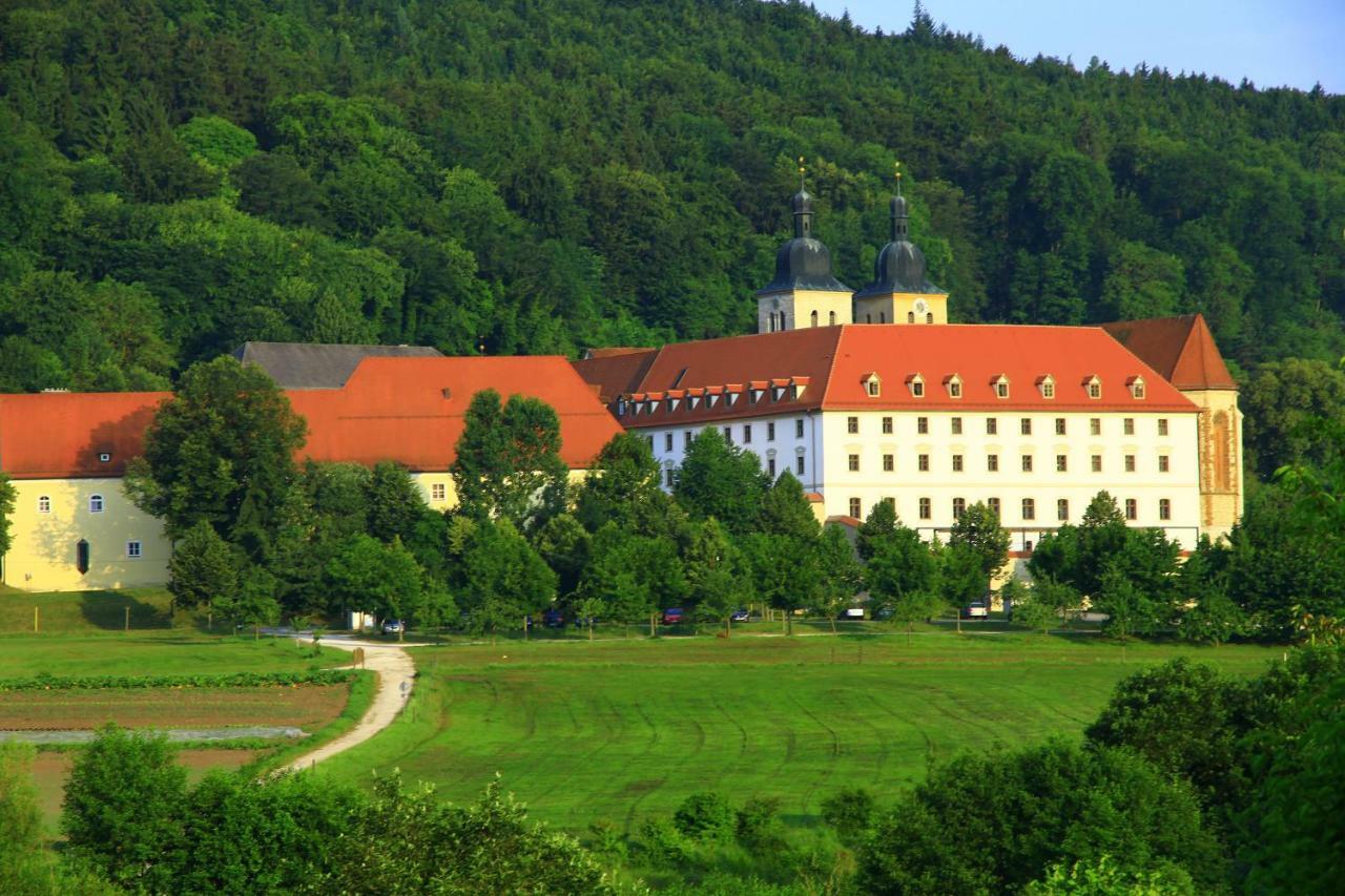 Kloster Plankstetten Gaste- Und Tagungshaus Берхинг Екстериор снимка